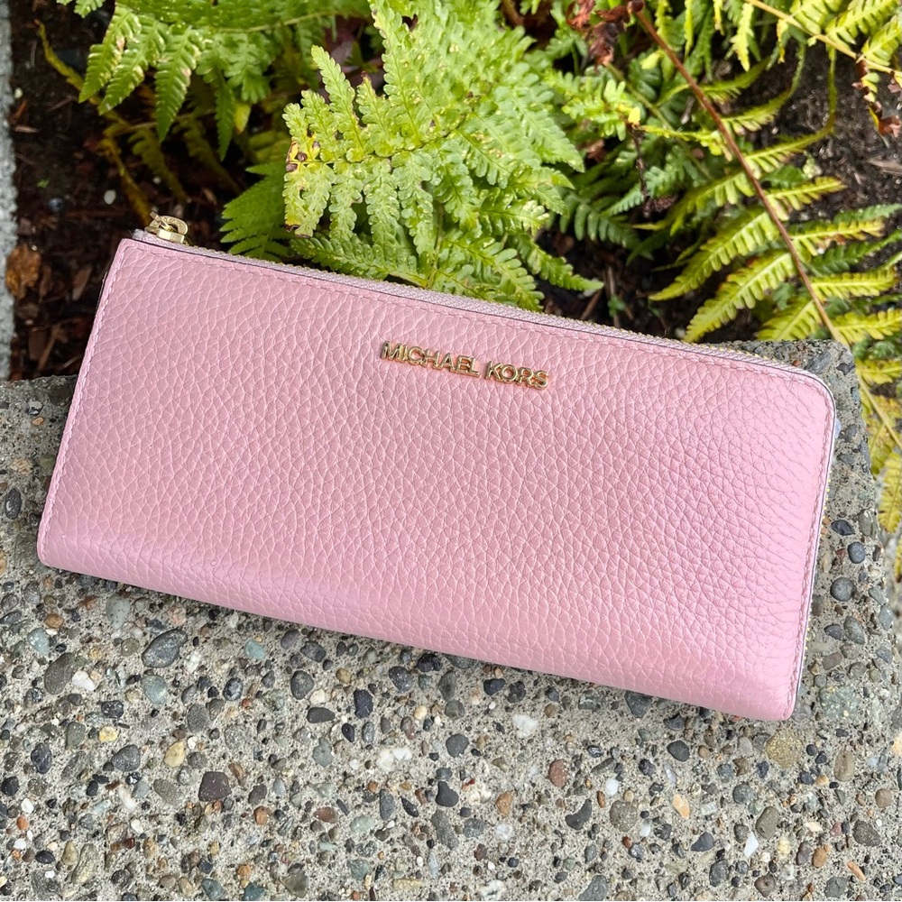 NWOT Michael Kors Wallet in Blossom Pink